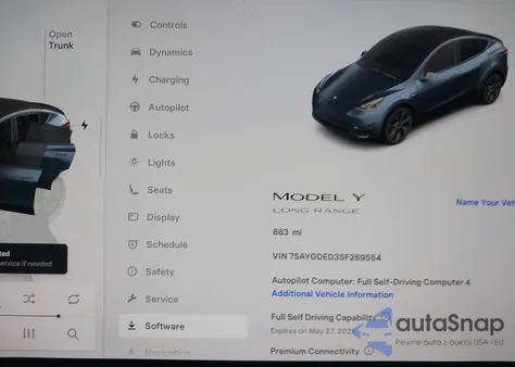 2025 Tesla Model Y Long Range Dual Motor All-Wheel Drive z USA, uszkodzony, nr VIN 7SAYGDED3SF269554